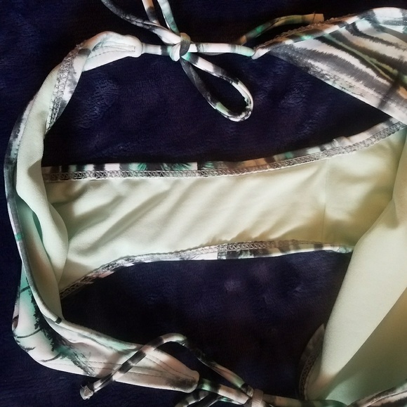 Bikini - Picture 4 of 4